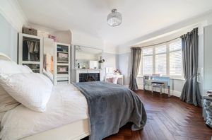 Lounge or bedroom 4- click for photo gallery